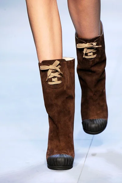 Look 13